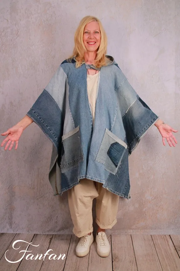Créateur Sue Poncho en jean très original